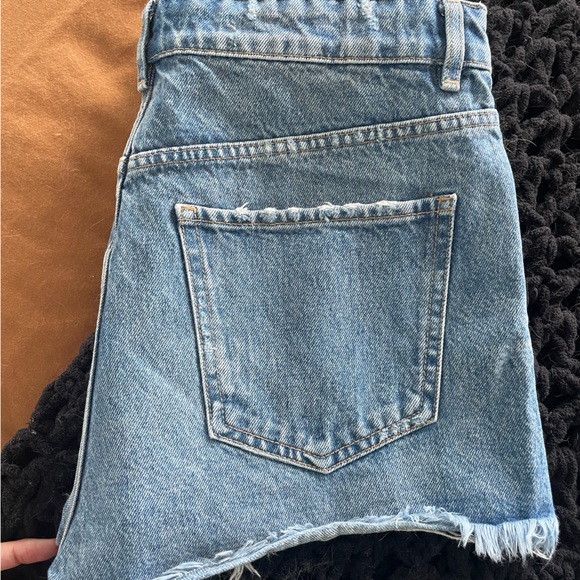 Zara Denim Shorts - Picture 5 of 6